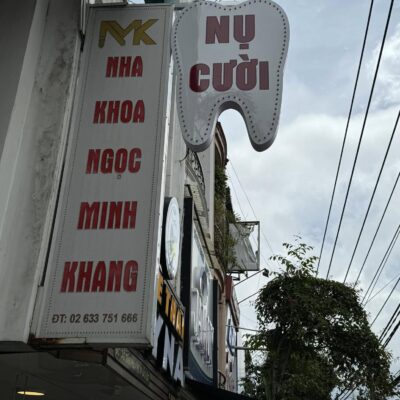 Bảng hiệu nha khoa