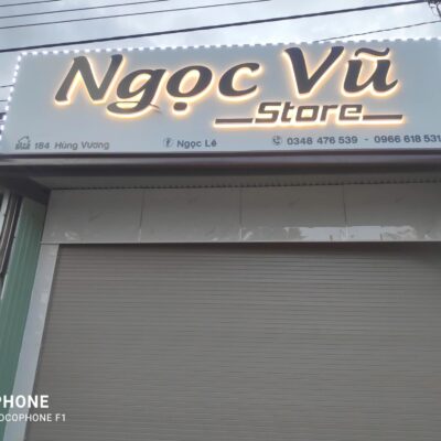 Bảng hiệu cửa hàng
