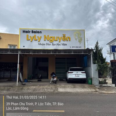 Bảng hiệu cửa hàng