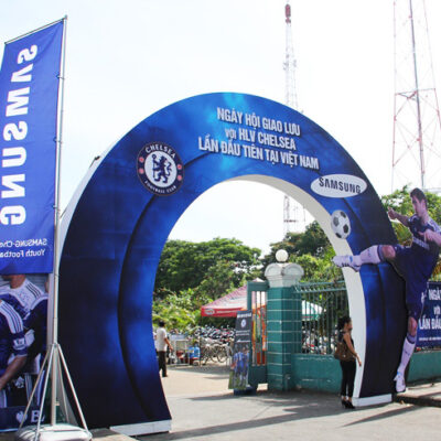 Cổng chào siêu thị